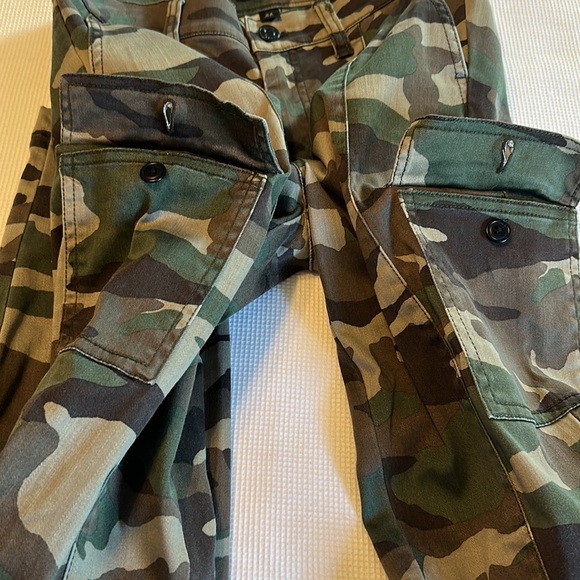 Woman’s J.Crew 9” Cargo Toothpick Size 24 Pants - Picture 10 of 14